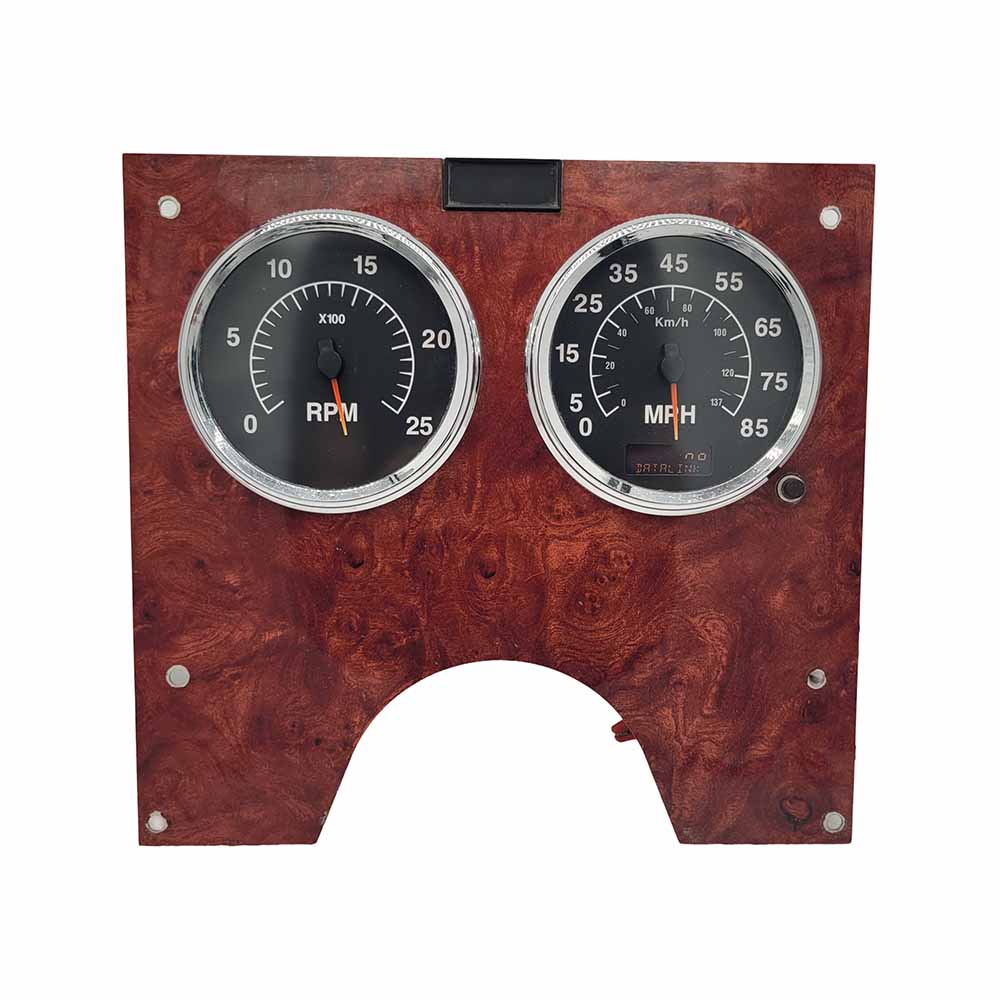 2004-2006 INTERNATIONAL 5600 USED INSTRUMENT CLUSTER PART #3571293C92 6J B12 92 front2004 2006 INTERNATIONAL 5600 Instrument Cluster